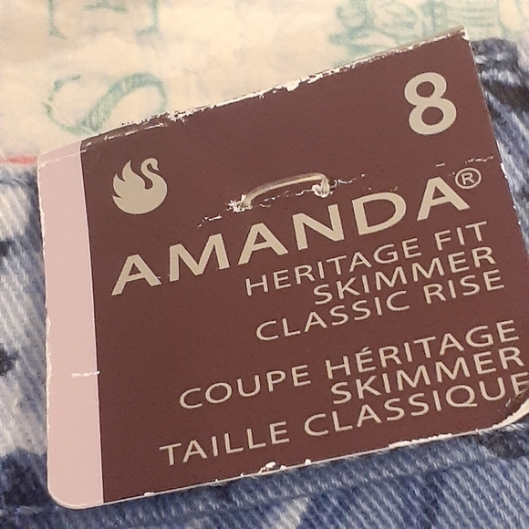 4 for $25- NWT Gloria Vanderbilt Capris, Size 8 - Picture 7 of 11